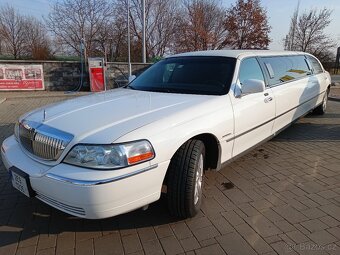 Prodám limuzína Lincoln Towncar - 11