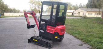 Minibagr Zethos HT2000 (tříválec 26 koní) - 11