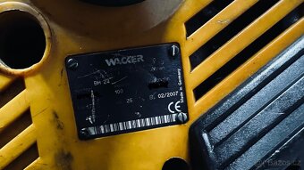 Bourací kladivo Wacker - 11