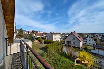Prodej rodinného domu 238 m², pozemek 692 m² - 11
