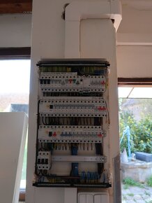 ELEKTROINSTALAČNÍ PRÁCE od "A do Z." - 11