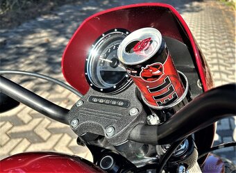 Harley - Davidson Sportster Iron 883 - 11