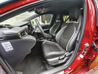 Prodám Toyota Corolla ST GR sport 2.0 146 kw hybrid - 11