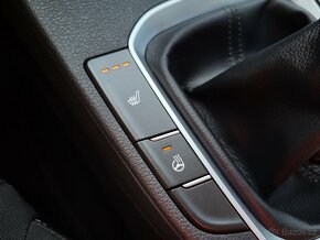 HYUNDAI i30 WG 1.6 CRDi 85kW STYLE - 1.majitel - ČR - 11