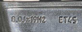VEGA  orig.skoda Superb3V  5x112  8j x19  ET 45 VW - 11