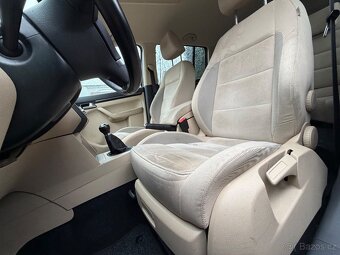 VW Touran 1.4TSi Highline (tažné-2011-rozvody) - 11