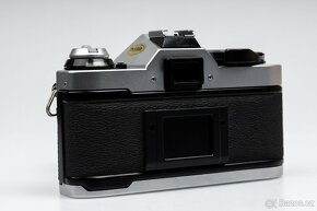 Canon AE-1 Program + 3 objektivy, příslušenství - 11