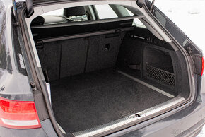AUDI A4 combi quattro 2.0TDI, automat, tažné a nez. topení - 11