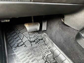 JEEP WRANGLER SAHARA 2.8 nafta, rok 2019 - 11