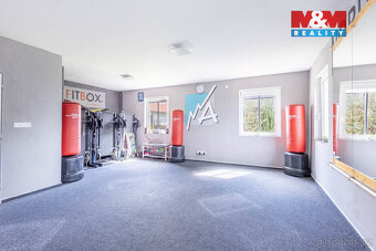 Prodej rodinného domu 5+kk se sportovním centrem, Česká Lípa - 11