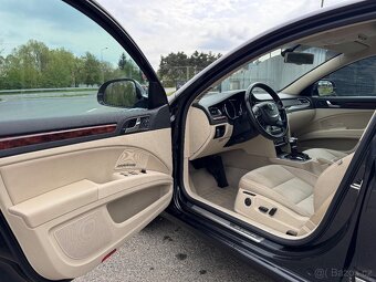 ŠKODA SUPERB 3.6 FSI V6 4X4 NAVI-ALCANTARA-PARK - 11