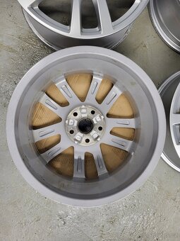 Originál 17" Audi A3 Golf 7 Octavia 3 5x112 - 11