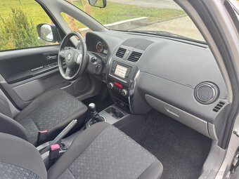 Suzuki SX4 1.6i 16V 4x4 STYLE 2012 66tkm serviska - 11