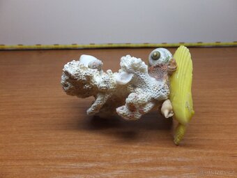 Retro dekorace s pravého mořského korálu a mušlí. - 11