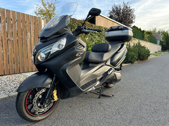 MaxSym 600i limitka-plovoucí kotouče a sklopná zrcátka - 11