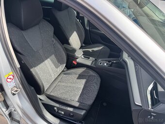 Škoda Octavia 4 iV 1.4 TSI 150kW DSG Webasto Matrix LED Navi - 11