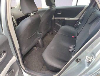Toyota Yaris 1,3 VVT-i / automat / - 11