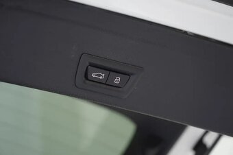 BMW X6, 40D,Xdrive,ČR,Softclos,HUD,H/K - 11