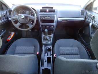 Škoda Octavia 1.6i Combi, DPH - 11