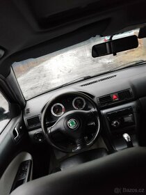 Škoda Octavia 1.8t RS Combi, střešní okno - 11