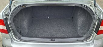 Vw Polo 1.4i - 11