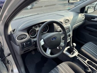 Ford Focus 1.6i 74kW - 11