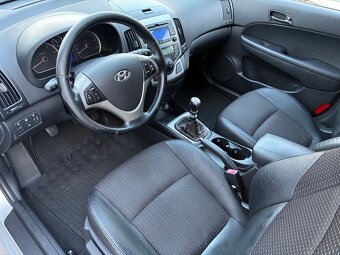 Hyundai i30, 1,6CRDi 85kW 2.maj. STK 09/2027 - 11