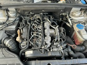 Audi A4 B8 2008  2.0 TDI  143PS  NA NÁHRADNÍ DÍLY LX7W - 11