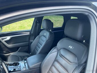 VW TOUAREG 3.0TDI 210kW • RLINE • WEBASTO • MASÁŽE - 11
