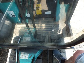 MINI BAGR KOMATSU - 11
