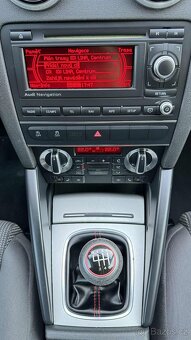 Audi A3 8P Sportback facelift 2.0 TDI CR,2011,nová STK,2xALU - 11