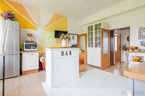 Prodej rodinného domu 358 m², pozemek 1 315 m² Slabce - 11