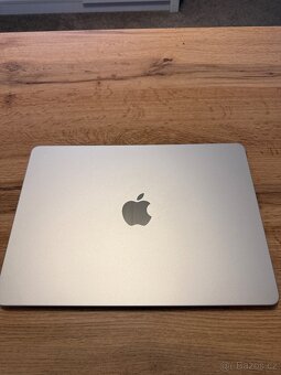 MacBook Air 13" M2 CZ 2022 Hvězdně bílý - 11
