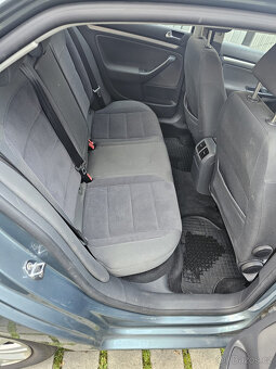 Volkswagen Jetta 1,9 TDI PD - 11