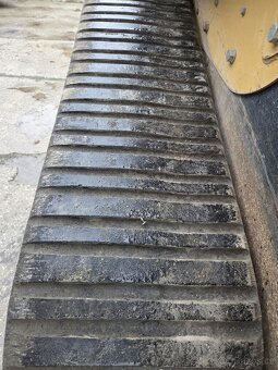 Caterpillar 257B pásový nakladač - 11