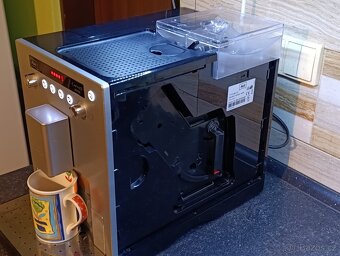 Espresso kávovar Melitta Caffeo Bistro - 11