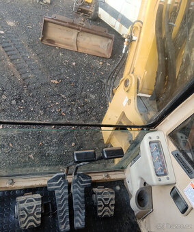 Pásový Bagr CAT 307 B - - 11