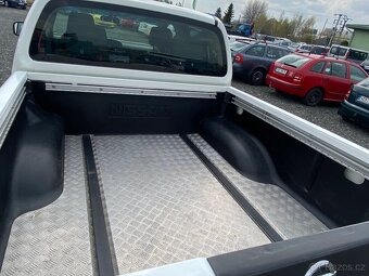 Nissan Navara 2.5 DCi 140 kW , DOUBLE CAB - 11