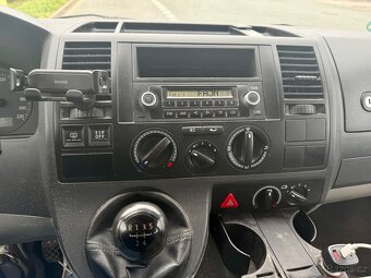 VW T5 1.9TDi 75 kW 2009 162000 km - 11