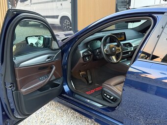 BMW 530d xDrive M Sport H&K, LED, SoftClose, HeadUp, 360 - 11