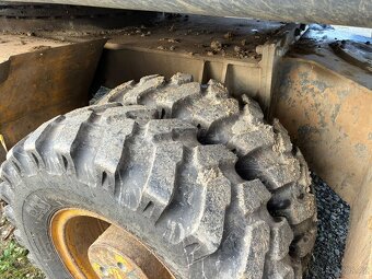 Kolový bagr VOLVO EW180C - 11