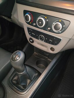 Prodám Renault Mégane III, 1.6 16V, 74 kW, benzín - 11