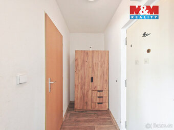 Prodej bytu 1+kk, 27 m², Hradec Králové, ul. Severní - 11