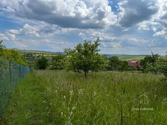 Pozemek o výměře 2 455 m² v klidné lokalitě u lesa - 11
