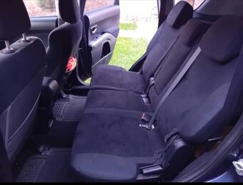 Mitsubishi Outlander - 11