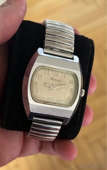 Mechanické hodinky Raketa TV - 11