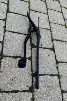 Jawa ČZ kývačka, ČZ - brzdové páky - 11