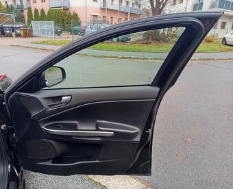 Alfa Romeo Giulietta 2.0 JTD 125 kW - rv 2012, nová TK 10/27 - 11