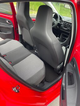 VW UP 1.0 Benzín-CNG - 11
