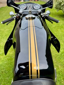 Ducati 900 SS - 11